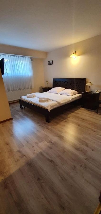 Hotel Leszczynski Konstantynów Łódzki Extérieur photo
